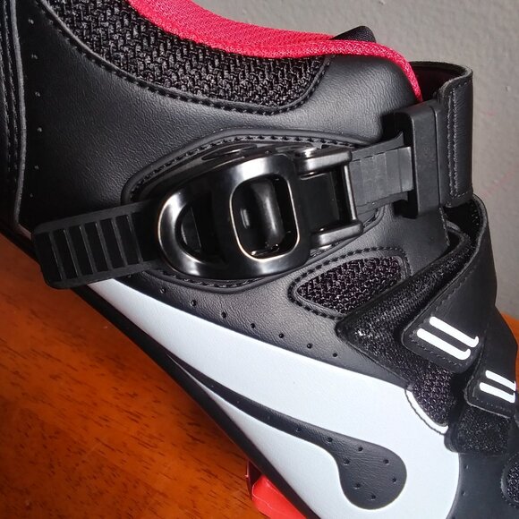 Peloton Cycling Sports/Shoes sz 44 FREE SHIPPING!! BEST OFFER!!